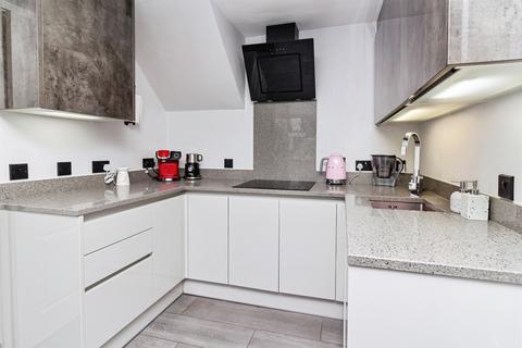 4 bedroom detached house for sale, Amblefield Way, Stafford