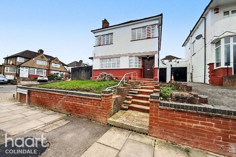 4 bedroom detached house for sale, Highview Avenue, Edgware, HA8