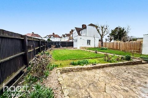4 bedroom detached house for sale, Highview Avenue, Edgware, HA8
