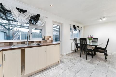 5 bedroom detached bungalow for sale, Highfields, Lakenheath, Brandon