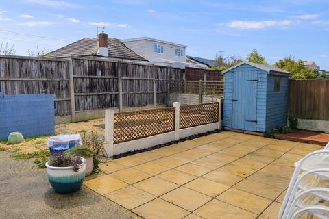 2 bedroom ground floor flat to rent, St Annes Drive, Herne Bay, CT6 8QT