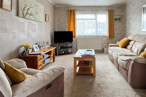 3 bedroom terraced house for sale, Courtwick Road, Littlehampton BN17