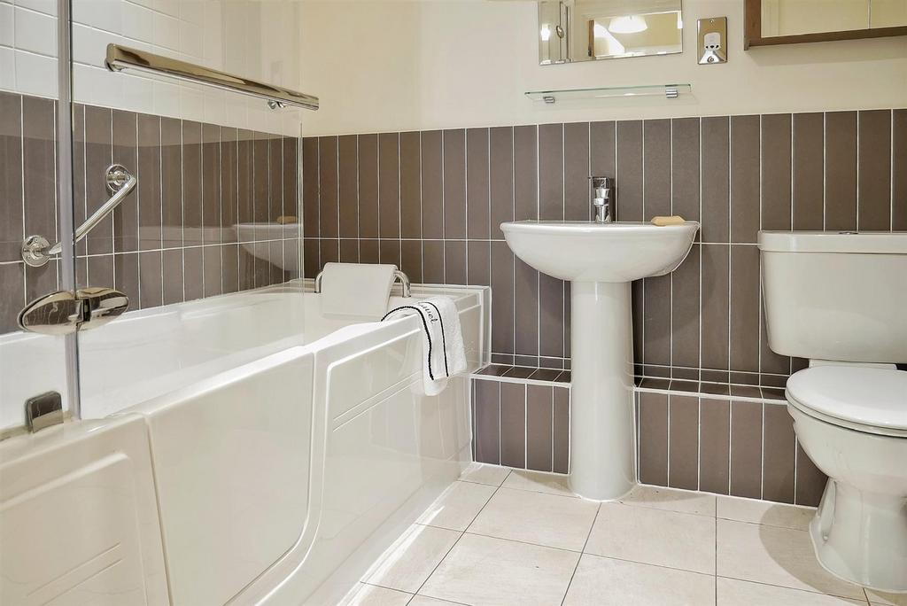 Bathroom.jpg