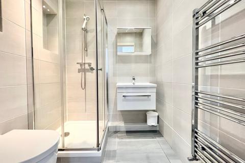 Studio to rent, 313 Kilburn High Road, London NW6