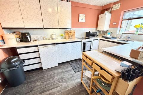 3 bedroom semi-detached house for sale, North Street, Brierley Hill DY5