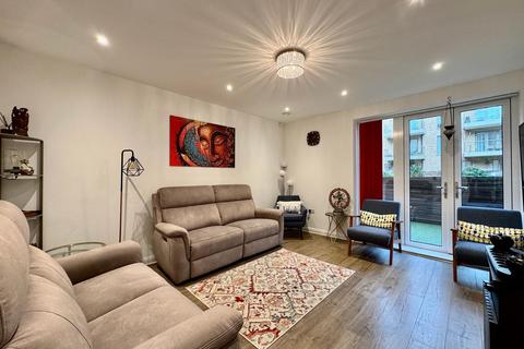 3 bedroom duplex for sale, Coxwell Boulevard, London, NW9
