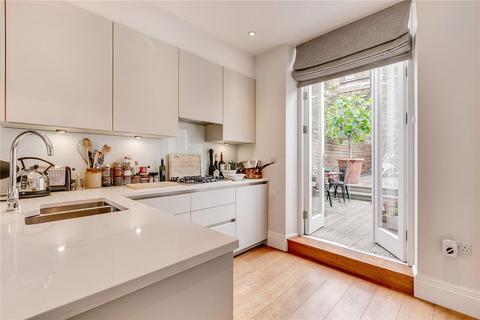 2 bedroom flat to rent, Portobello Road, London W11