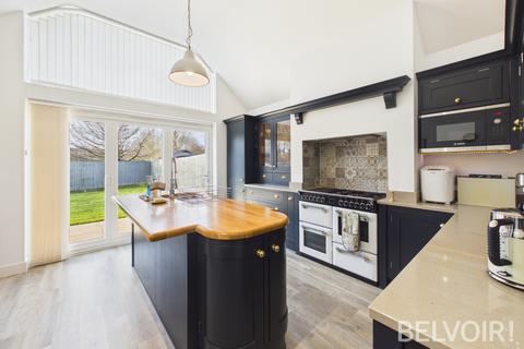 3 bedroom bungalow for sale, Tenby Drive, Stafford, ST16