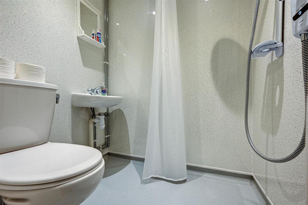 Wet Room.jpg