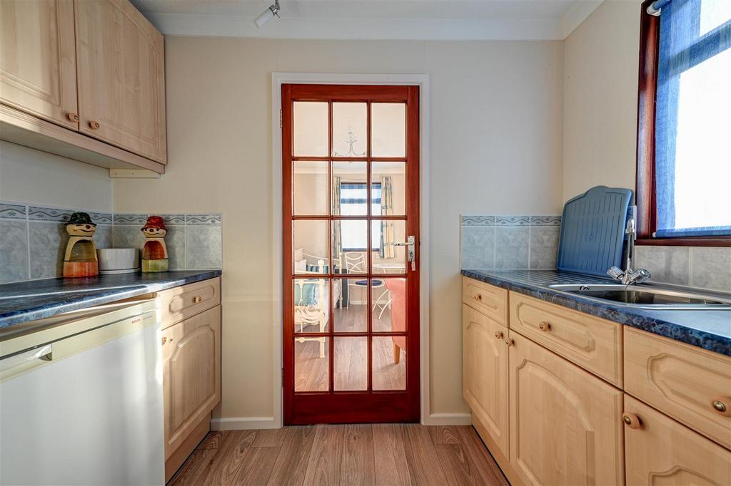 Annexe Kitchenette Utility.jpg