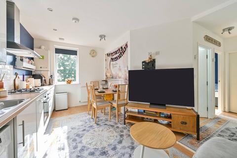 2 bedroom flat for sale, Staines Road, Bedfont, Feltham, TW14
