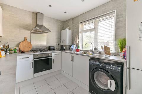 2 bedroom maisonette for sale, Brambles Close, Isleworth, TW7