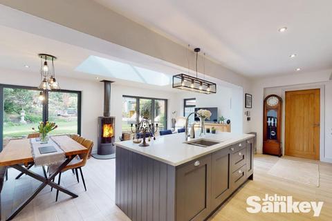4 bedroom detached house for sale, Faraday Road, Mansfield, NG18