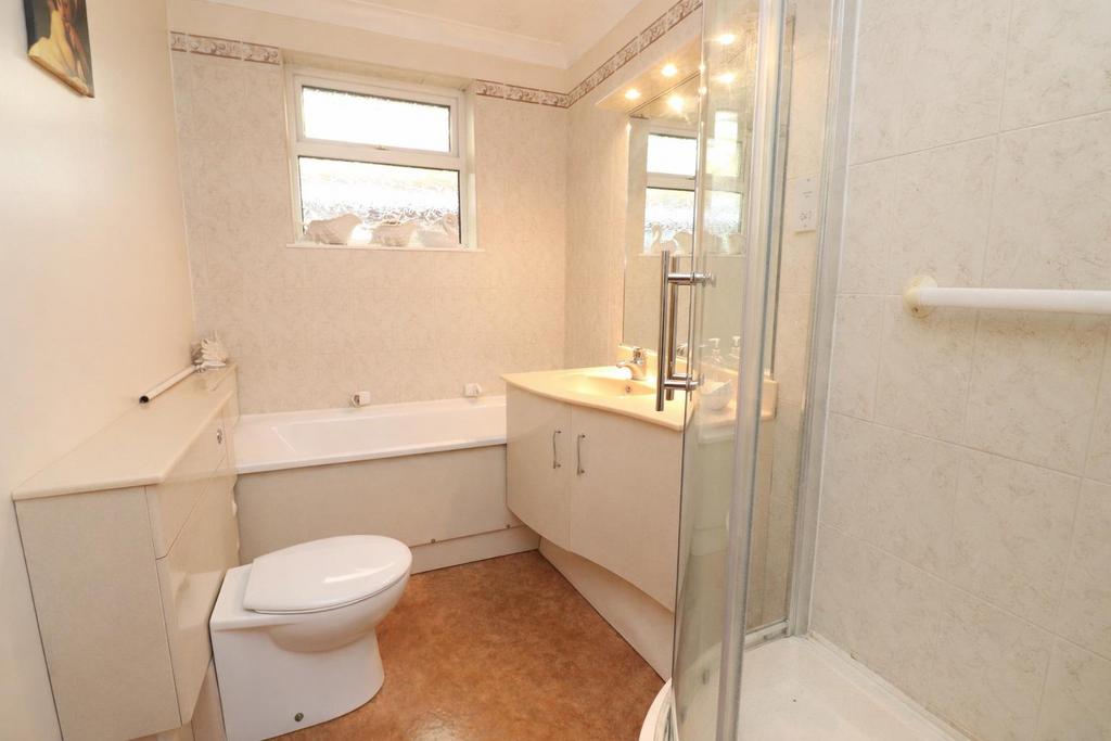 Four Piece Family Bathroom