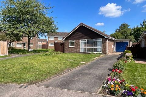2 bedroom bungalow for sale, Lamb Close, Newport Pagnell