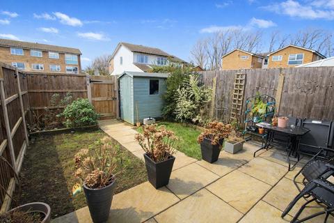2 bedroom end of terrace house for sale, Twickenham Close, Croydon CR0