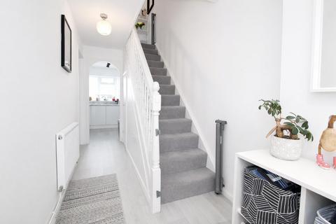 2 bedroom end of terrace house for sale, Twickenham Close, Croydon CR0