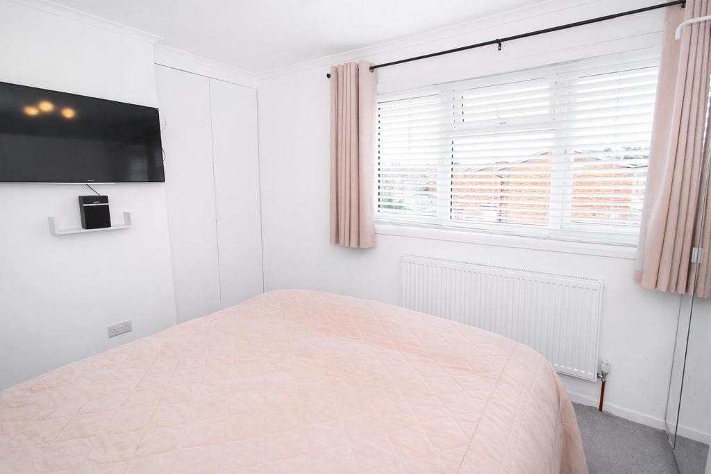 Bed 1b.JPG