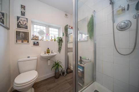 undefined, Vivian Gardens, Watford