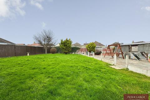 2 bedroom detached bungalow for sale, 4 Doren Avenue, Rhyl, Denbigshire, LL18 4LE