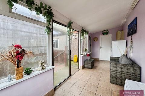 2 bedroom detached bungalow for sale, 4 Doren Avenue, Rhyl, Denbigshire, LL18 4LE