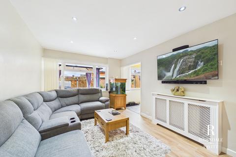 2 bedroom terraced house for sale, Brabazon Avenue, Wallington, SM6