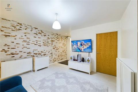 1 bedroom flat for sale, London Road, Justin Plaza, CR4