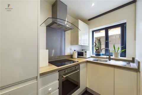 1 bedroom flat for sale, London Road, Justin Plaza, CR4
