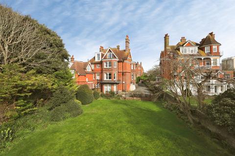2 bedroom ground floor flat for sale, Staveley Road, Eastbourne