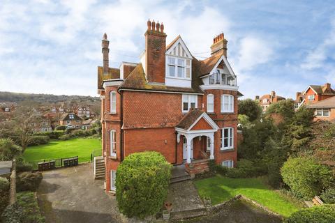 2 bedroom ground floor flat for sale, Staveley Road, Eastbourne