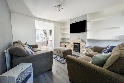 3 bedroom semi-detached house for sale, Hilton Road, Ipswich