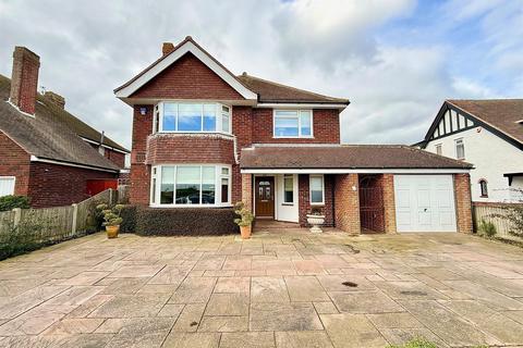 4 bedroom detached house for sale, Marine Crescent, Great Yarmouth