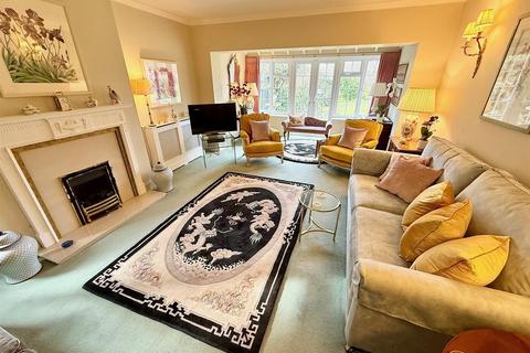 4 bedroom detached house for sale, Marine Crescent, Great Yarmouth