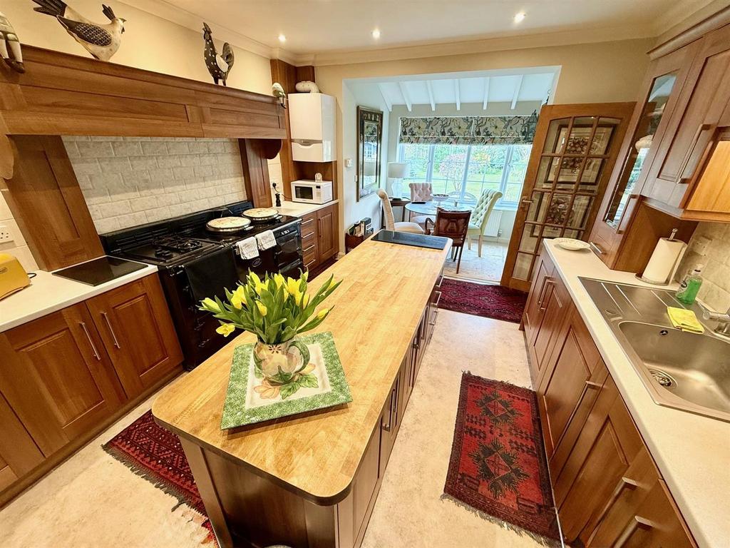 Kitchen/Breakfast Room