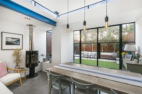 undefined, Windsor Road, Kingston Upon Thames KT2