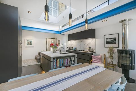 undefined, Windsor Road, Kingston Upon Thames KT2