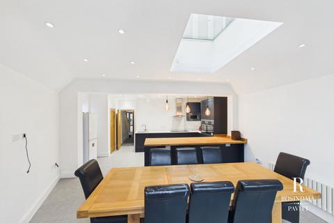 3 bedroom semi-detached house for sale, Court Drive, Croydon, CR0