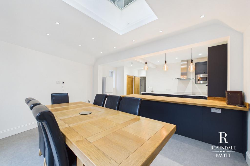 Kitchen/ Dining Area