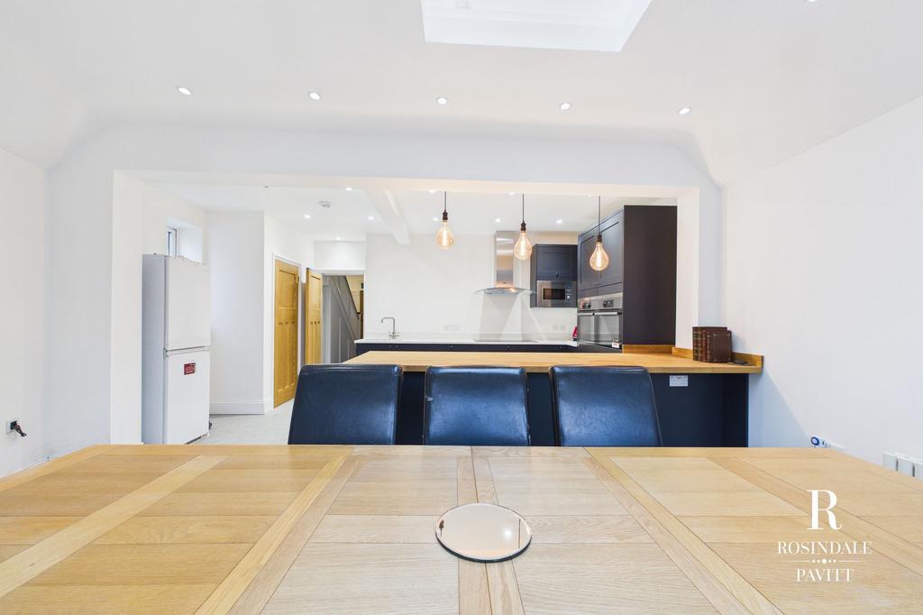 Kitchen/ Dining Area