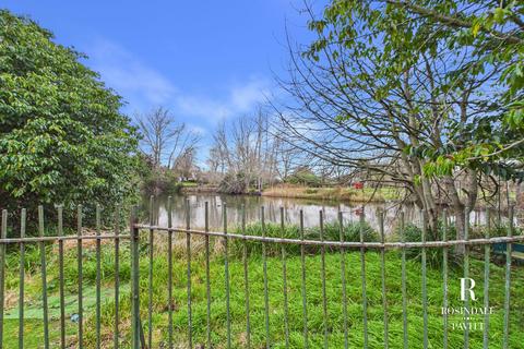 3 bedroom semi-detached house for sale, Court Drive, Croydon, CR0