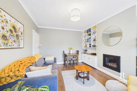 2 bedroom ground floor flat for sale, Spring Gardens, Wallington, SM6