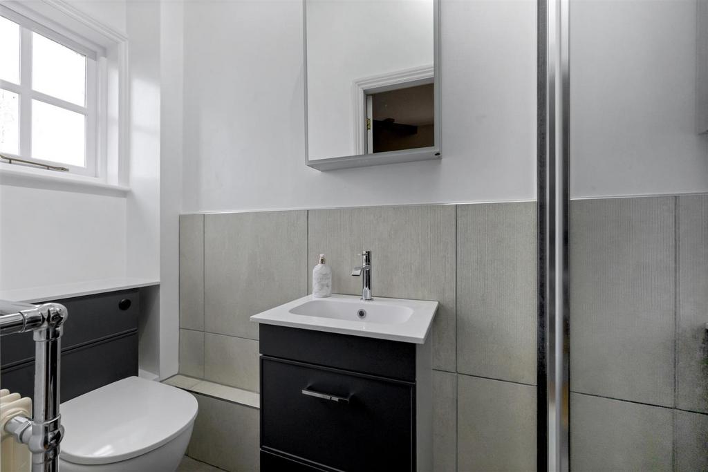 En suite shower room