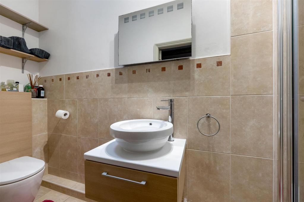 En suite shower room