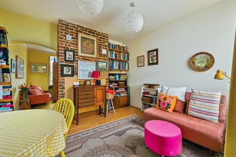 2 bedroom house for sale, Barrack Road, Bexhill-On-Sea
