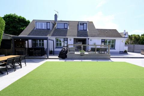 4 bedroom detached bungalow for sale, 8 Hautmont Estate, St. Helier JE2