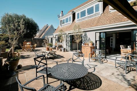 3 bedroom detached house for sale, La Rue Guerdain, Jersey JE3