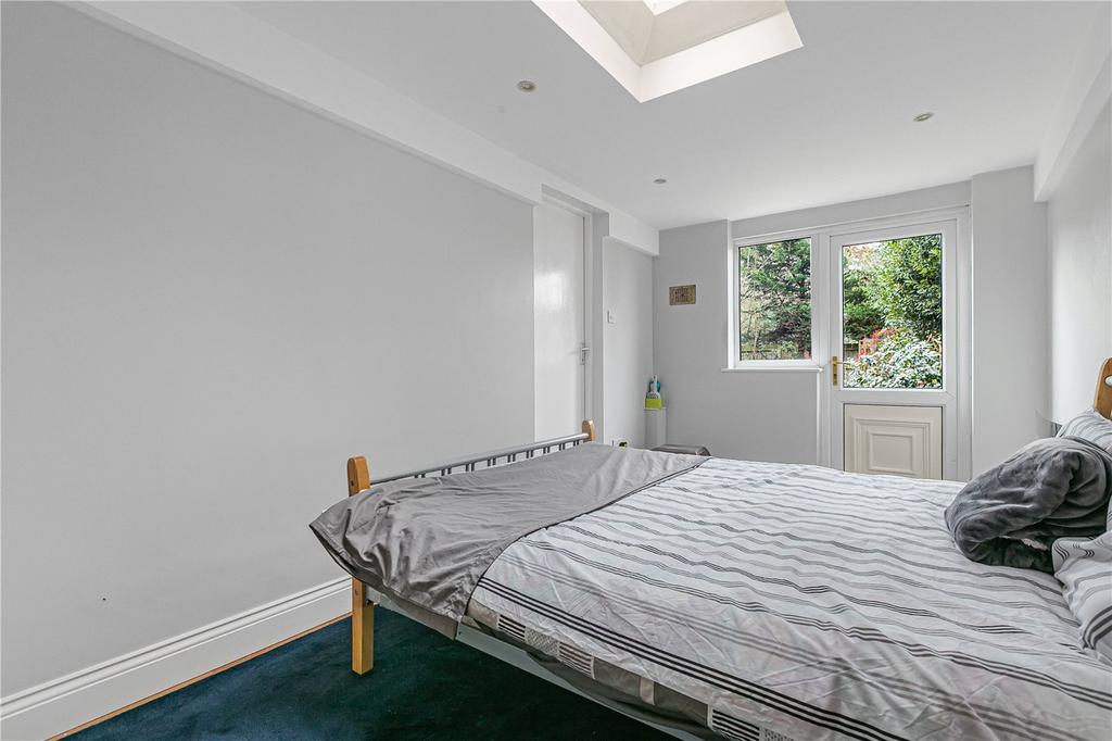 Reception/Bedroom
