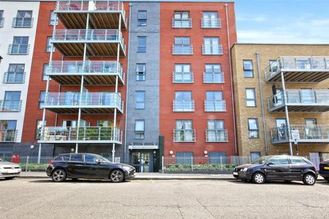 3 bedroom apartment to rent, Heath Place, London