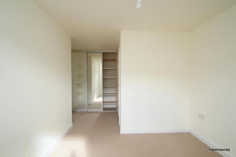 3 bedroom apartment to rent, Heath Place, London