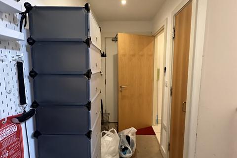 2 bedroom apartment to rent, Phoebe Street, Salford M5